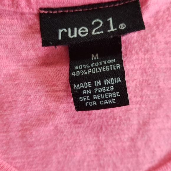 Pink tee - Picture 2 of 2